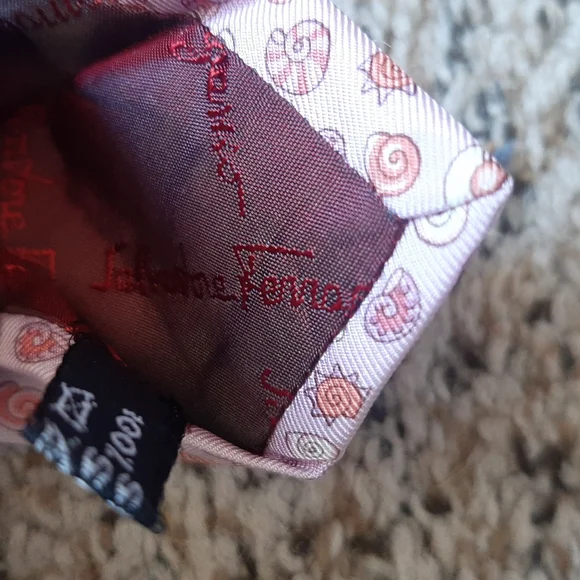 Salvatore Ferragamo Silk Tie - Pink Seashells - Made in Italy